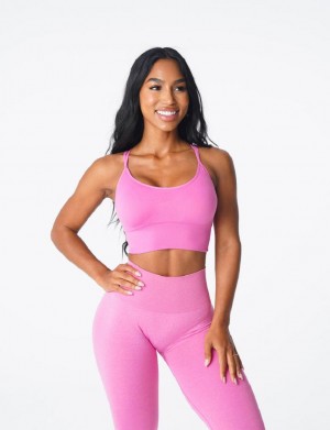 NVGTN Flourish Seamless Sport Bh Dam Rosa | SE583AH