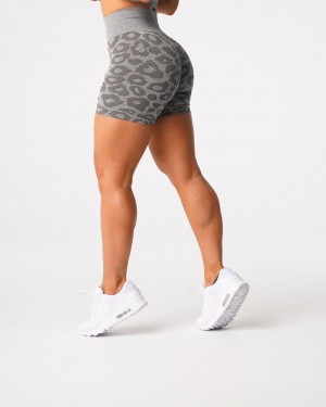 NVGTN Leopard Seamless Shorts Dam Khaki Gröna | SE430FD