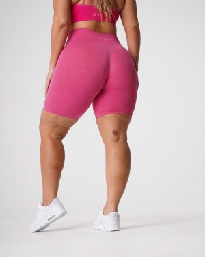 NVGTN Pro Seamless Shorts Dam Fuchsia | SE351DF